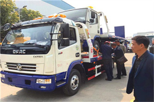富宁汽车道路救援拖车价格